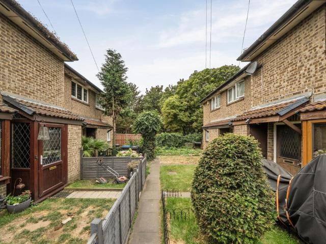 House for sale in London Borough of Merton, Mitcham