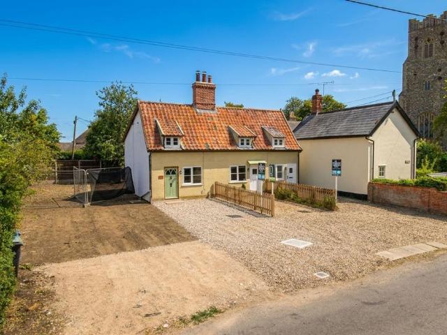 House for sale in Bedingfield, Suffolk