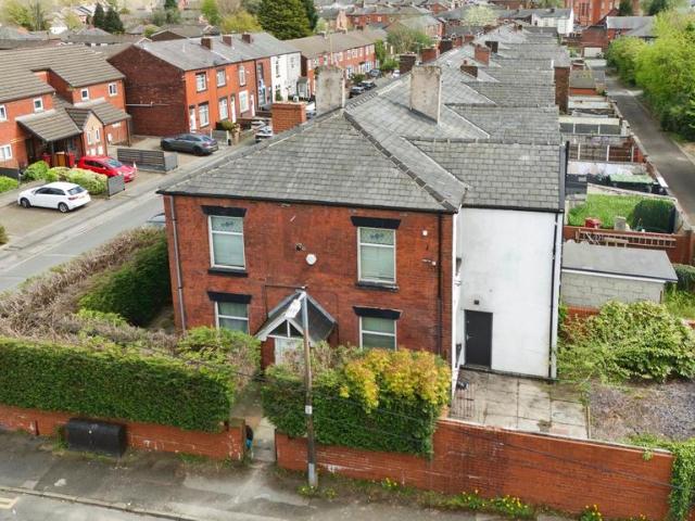 House for sale in Moses Gate, Lee Bank