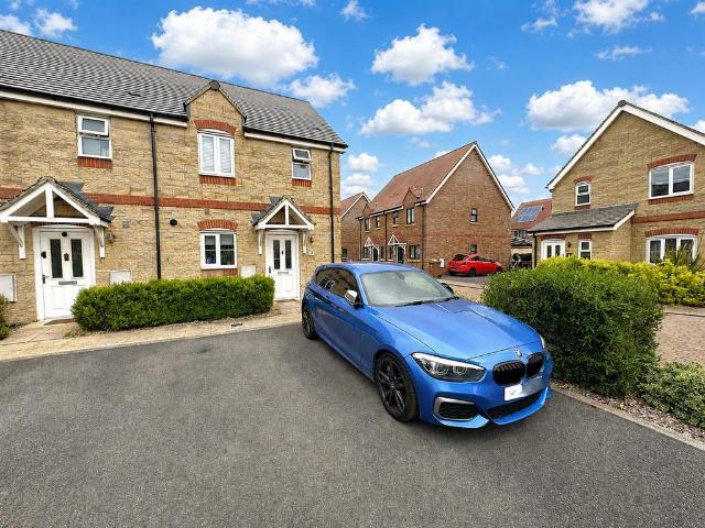 House for sale in Priors Hall Park, Weldon