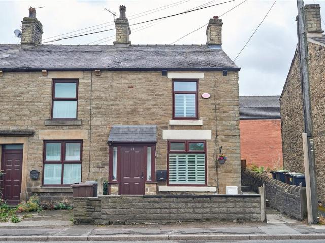House for sale in Charlesworth, East Midlands
