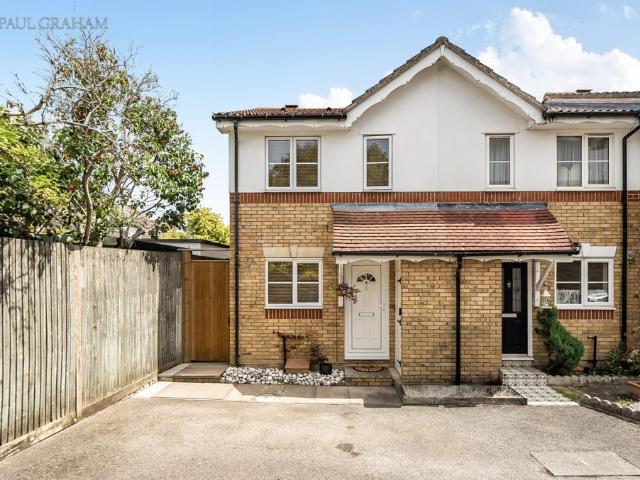 House for sale in The Wrythe, Greater London