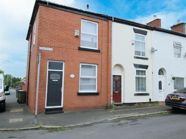 House for sale in Guide Bridge, Greenheys