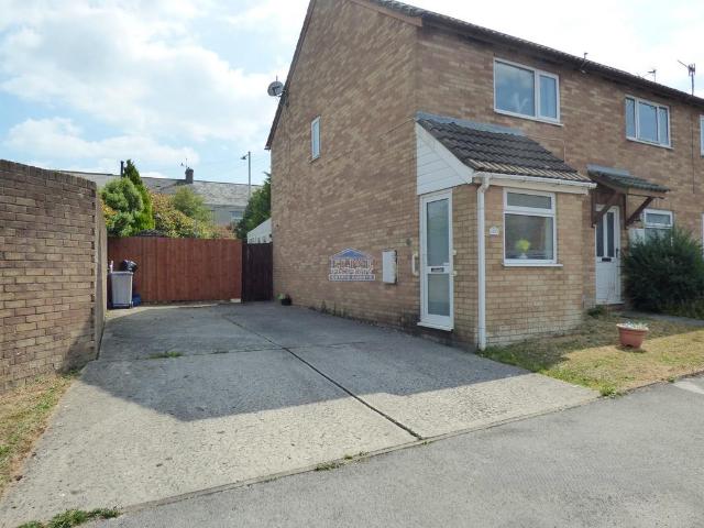 House for sale in Bryncethin, Wales