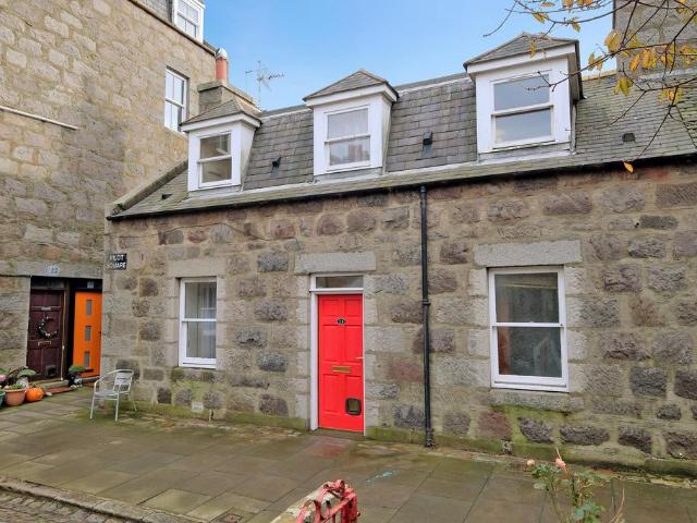 House for sale in Footdee, Ballindoch