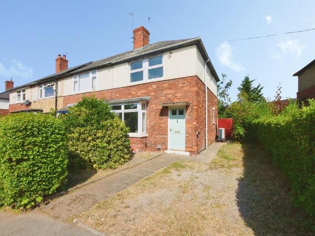 House for sale in High Field, York
