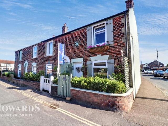 House for sale in Stokesby, Norfolk