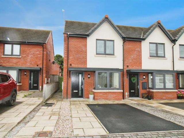 House for sale in Longhill, Hull