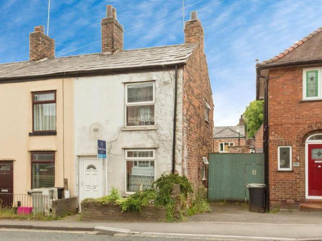 House for sale in Moss Rose, Macclesfield