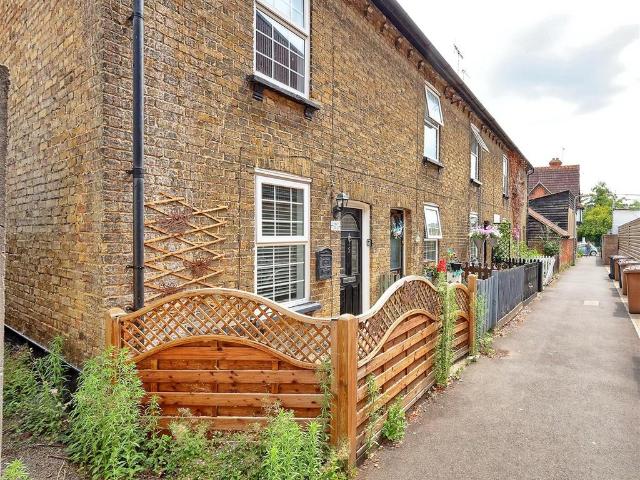 House for sale in Kings Hill, Colliers End