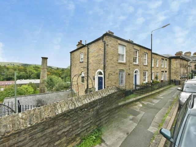 House for sale in Low Leighton, High Peak