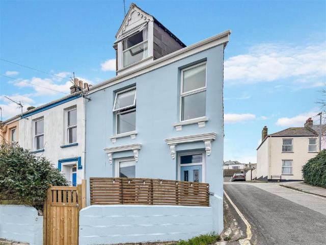 House for sale in Falmouth, Cornwall