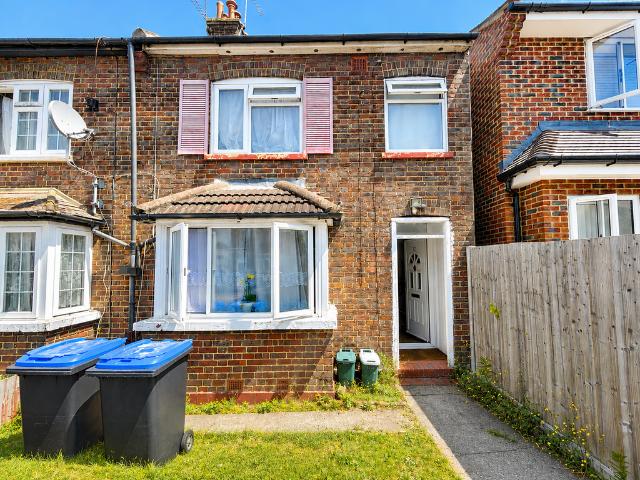 House for sale in Sheerwater, Woking