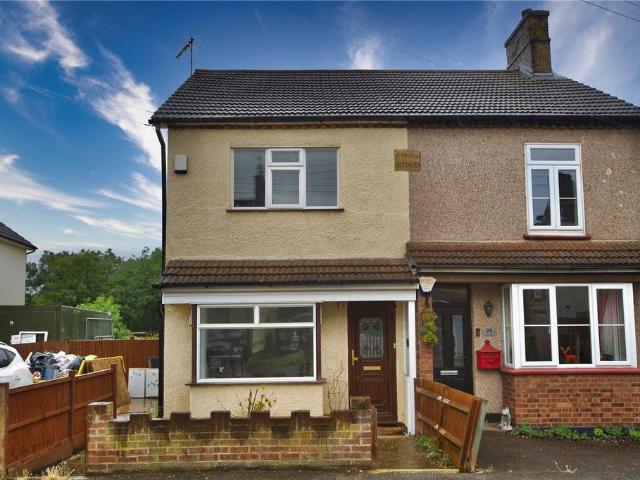 House for sale in Stanford-le-hope, Essex