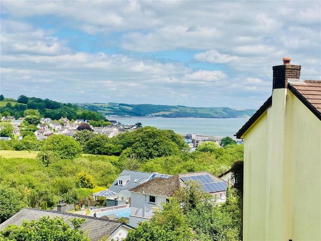House for sale in Saundersfoot, Wales