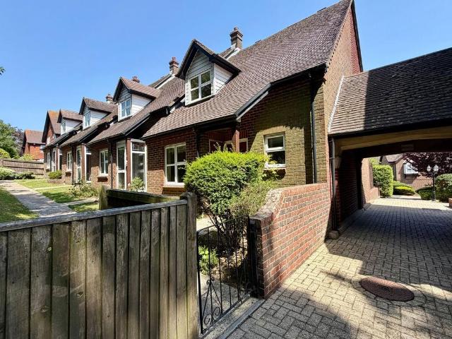 House for sale in Old Town, Heathlands