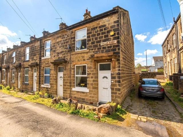 House for sale in Westfield, Guiseley