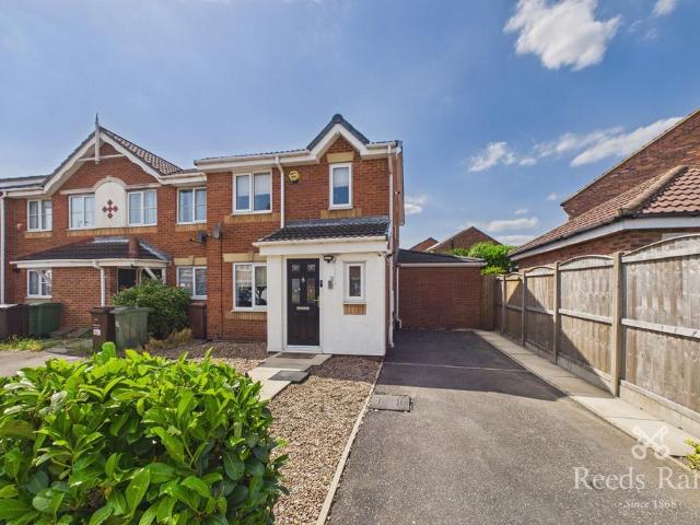 House for sale in Glasshoughton, Castleford