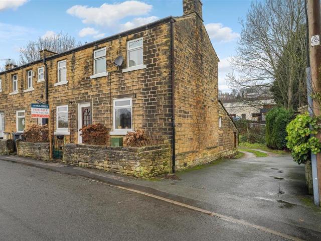 House for sale in Baildon, Esholt