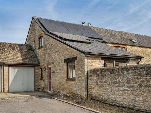 House for sale in Black Bourton, Oxfordshire