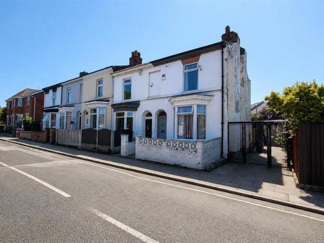 House for sale in Calderstones