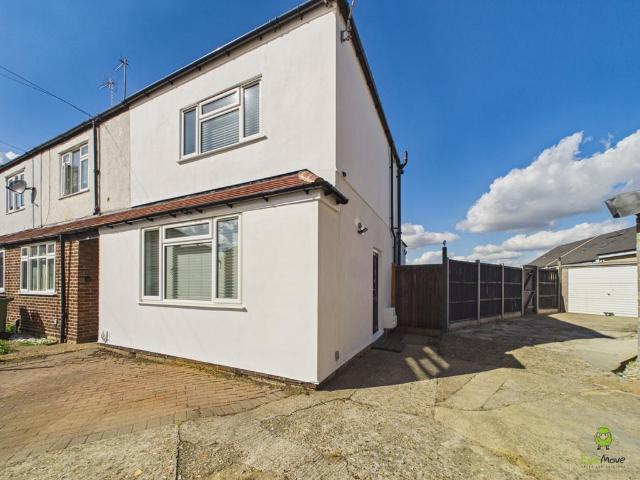 House for sale in Brooklands, Dartford