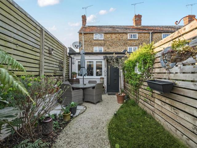 House for sale in Great Faringdon, Dromore