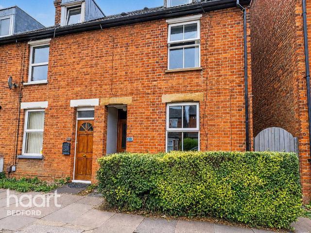 House for sale in Castle, Bedford