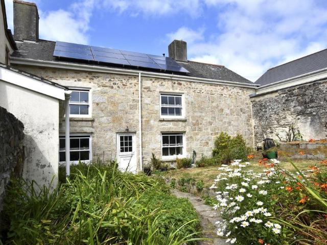 House for sale in Mount Ambrose, Cornwall
