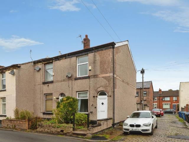House for sale in Woodhill, Bury