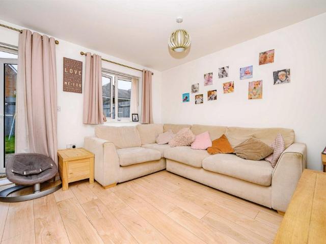 House for sale in Batchworth, Hertfordshire