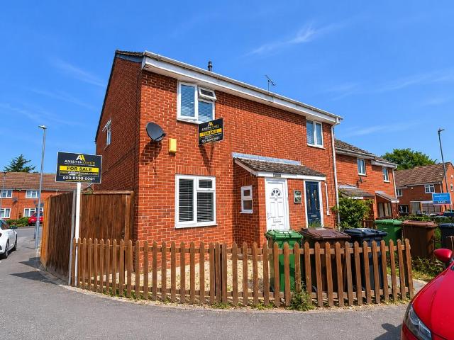 House for sale in Scrattons Farm, Greater London