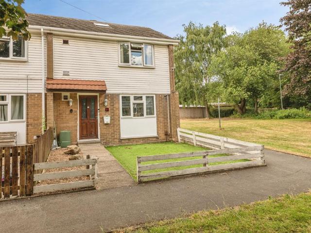 House for sale in Thornton Lodge, Huddersfield