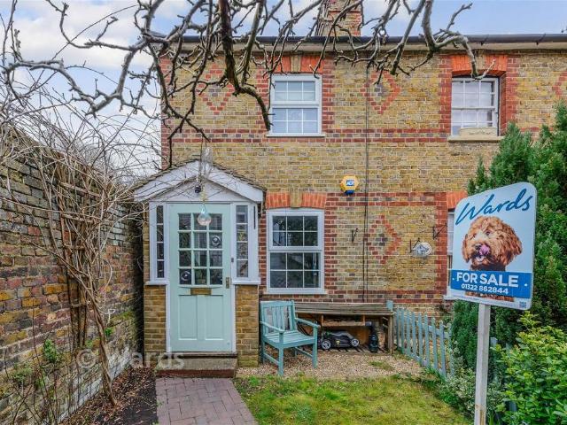 House for sale in The Butts, Kent