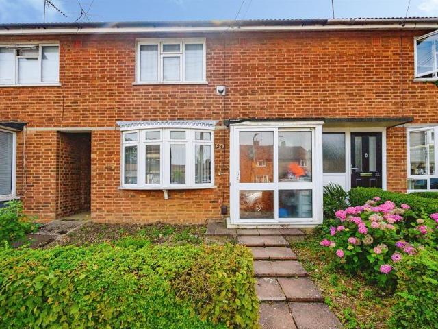 House for sale in Bennetts End, Pouchen End