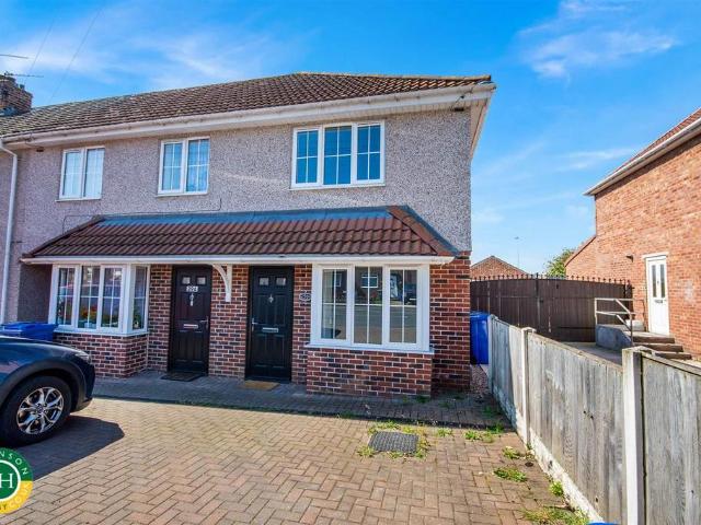 House for sale in Edenthorpe, South Yorkshire