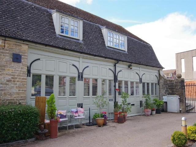 House for sale in Old Town, Swindon