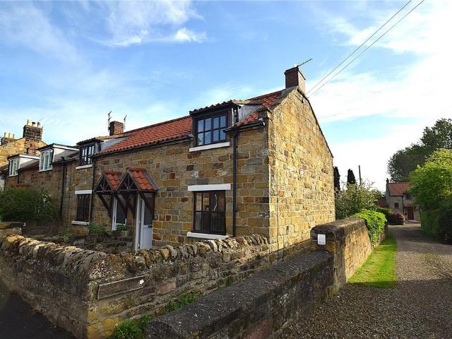 House for sale in Burniston