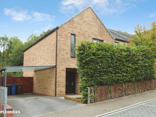 House for sale in Norfolk Park, Sheffield