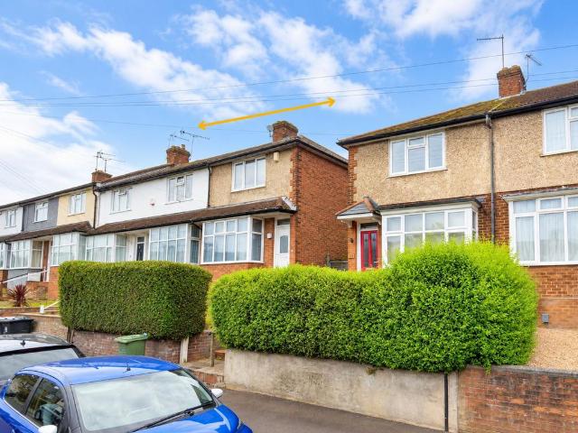 House for sale in Spring Park, Luton