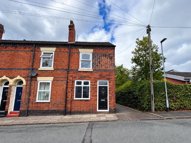 Cottage for sale in Stoke-on-Trent, England