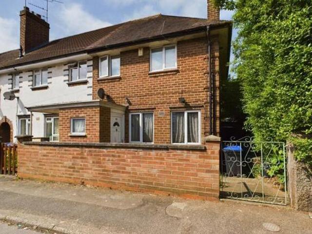 House for sale in Northampton, Northamptonshire