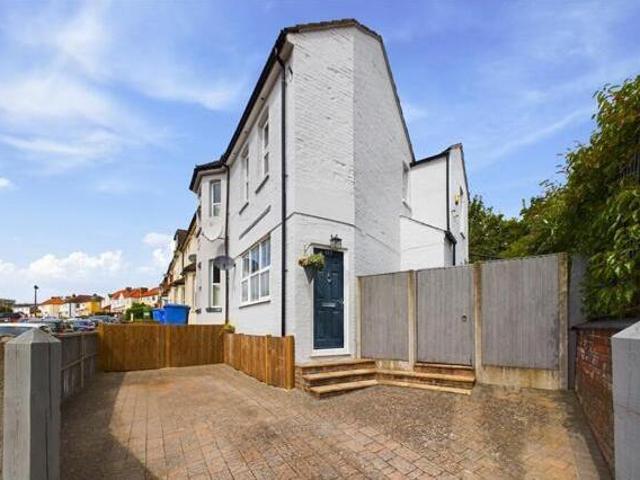 House for sale in North Town, Aldershot