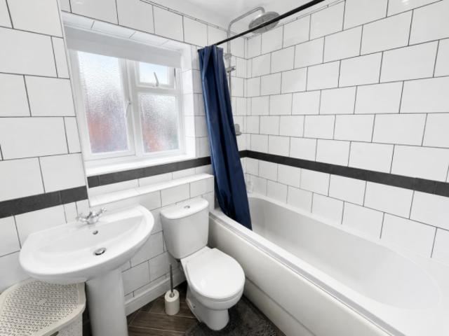 Cottage for sale in Northampton, Northamptonshire