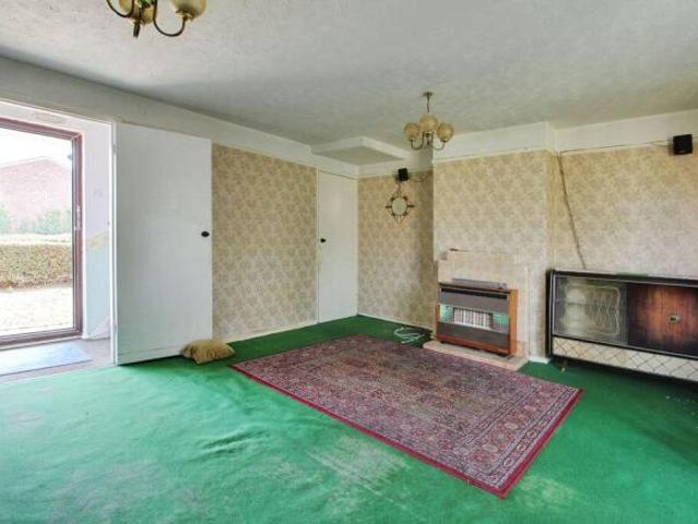 Cottage for sale in Kingsbrook, Bedford