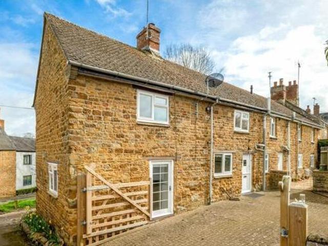 House for sale in Evershot, Oxfordshire