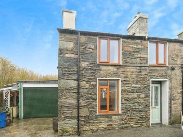 House for sale in Blaenau Ffestiniog, Wales