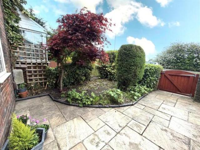 Cottage for sale in Westhoughton, Bolton