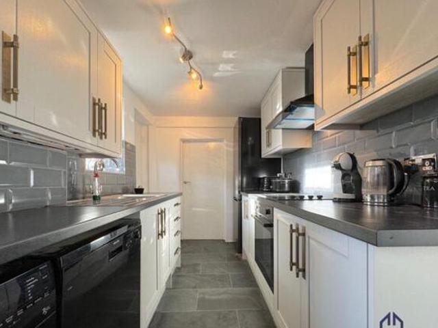House for sale in Elstree and Borehamwood, Borehamwood