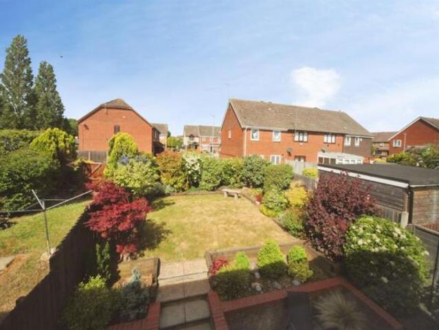 Cottage for sale in Luton